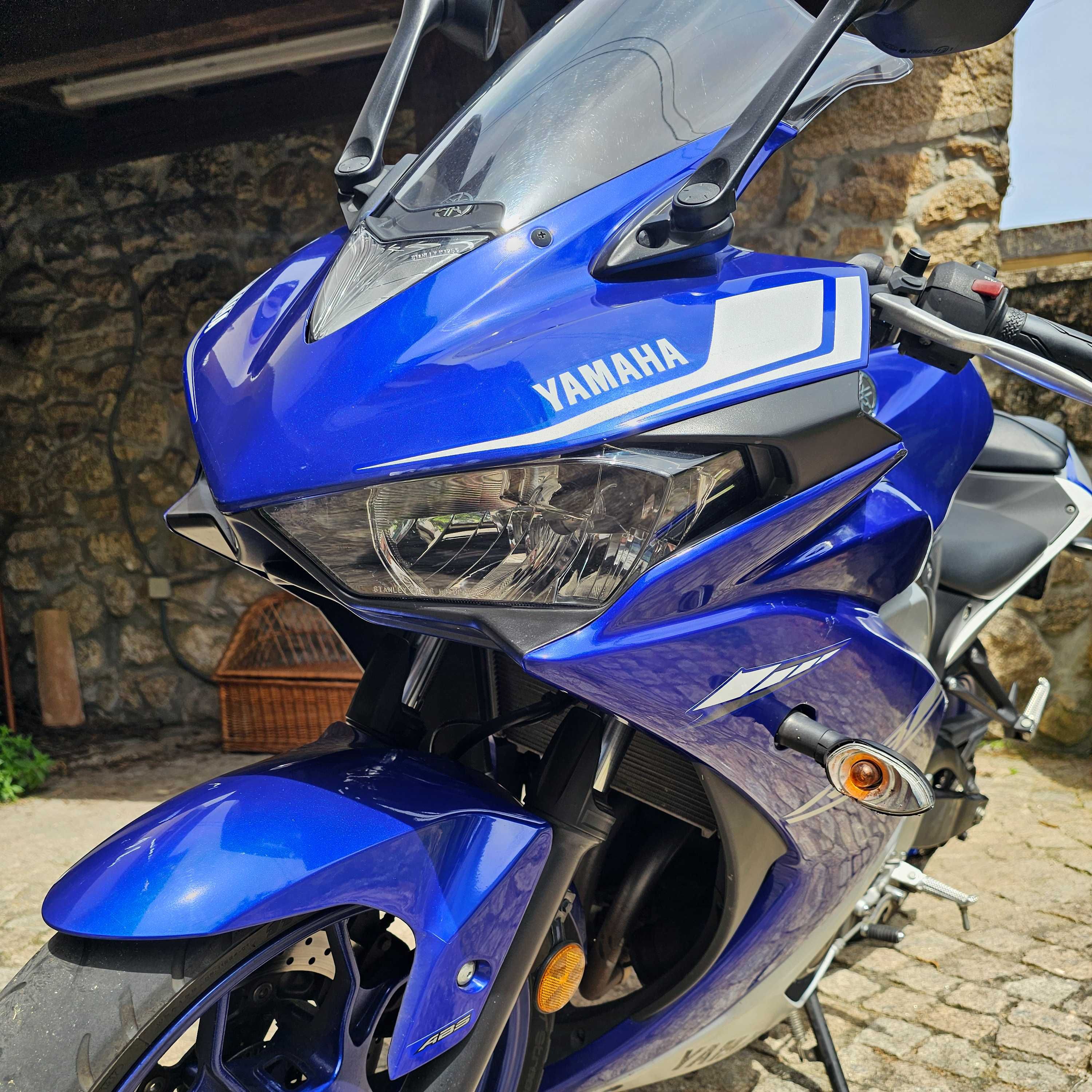 Yamaha YZF-R3 2018 –  Só 13.887 km | Extras Incluídos