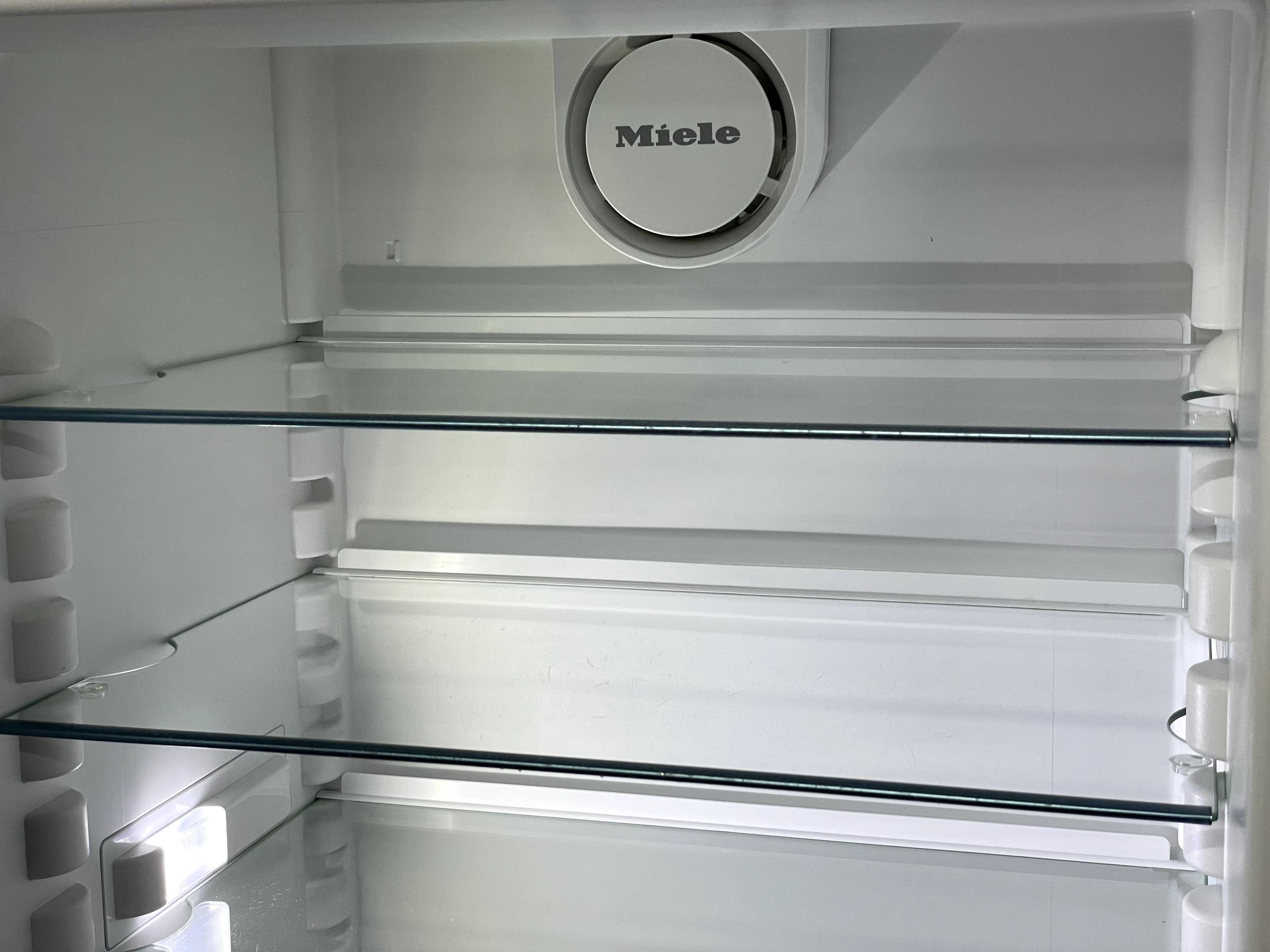 Вбудований Холодильник Miele KDN 37132 Вмонтований 2023 року