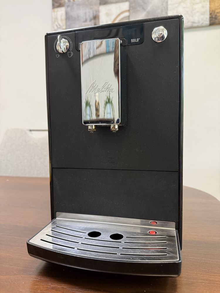 Ekspres do kawy automatyczny ciśnieniowy Melitta Solo Frosted Black