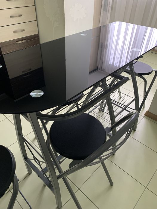 Стіл, столик барний, кухонний, письмовий, скляний