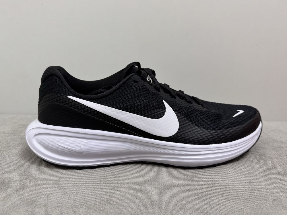 Кросівки Nike Revolution 8 HJ9198-003