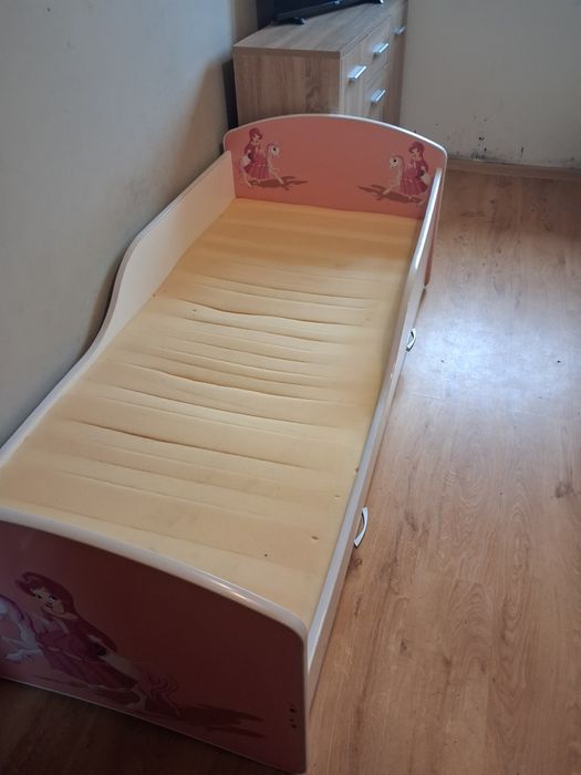 Sprzedam łóżko dziecięce