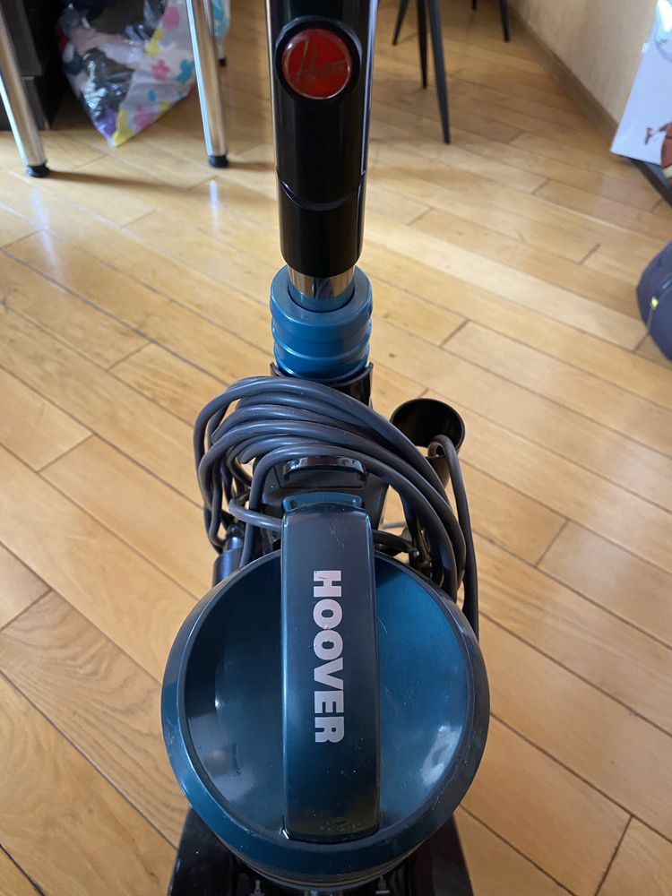 Вертикальний Пилосос Hoover VR81