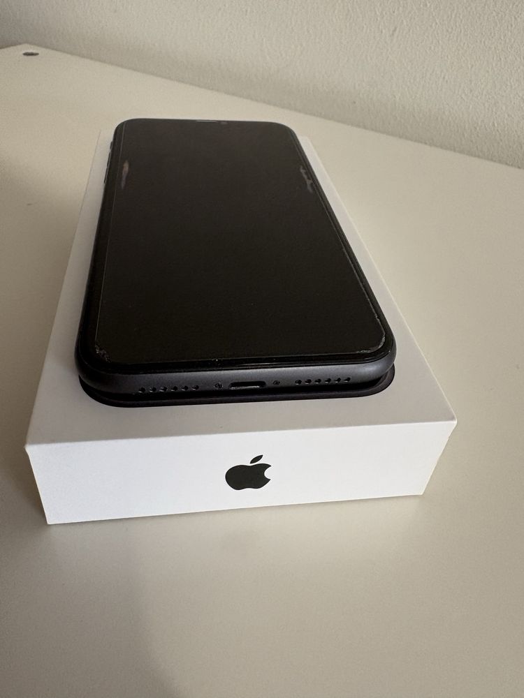 IPhone 11 | 64gb | Preto | Bom Estado