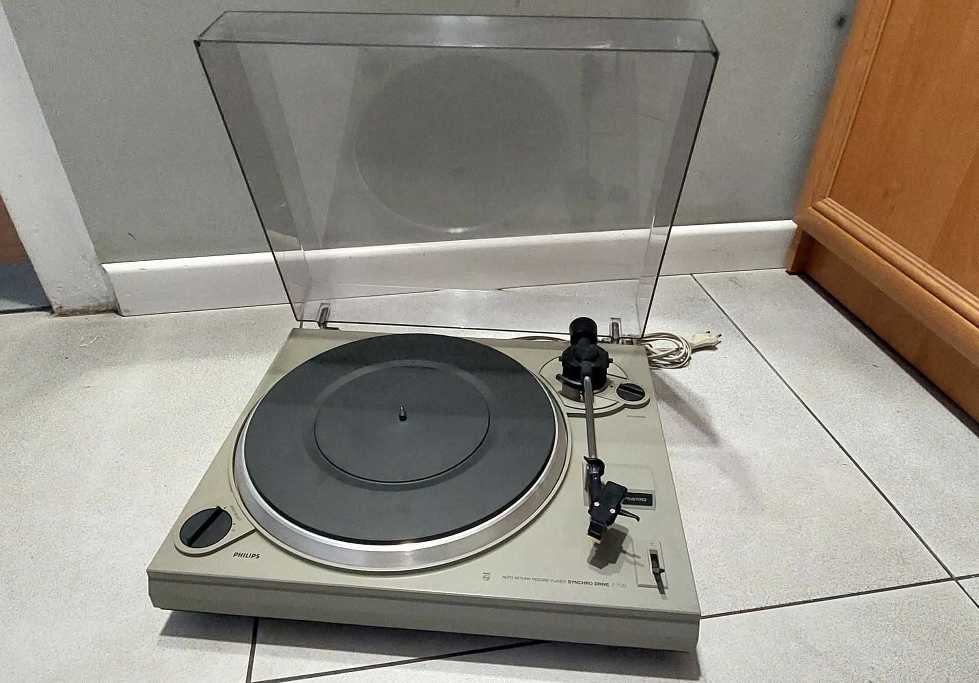 Gramofon PHILIPS F-7120 vintage