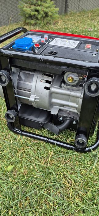 Генератор KRAFT&DELE KD109 1200W