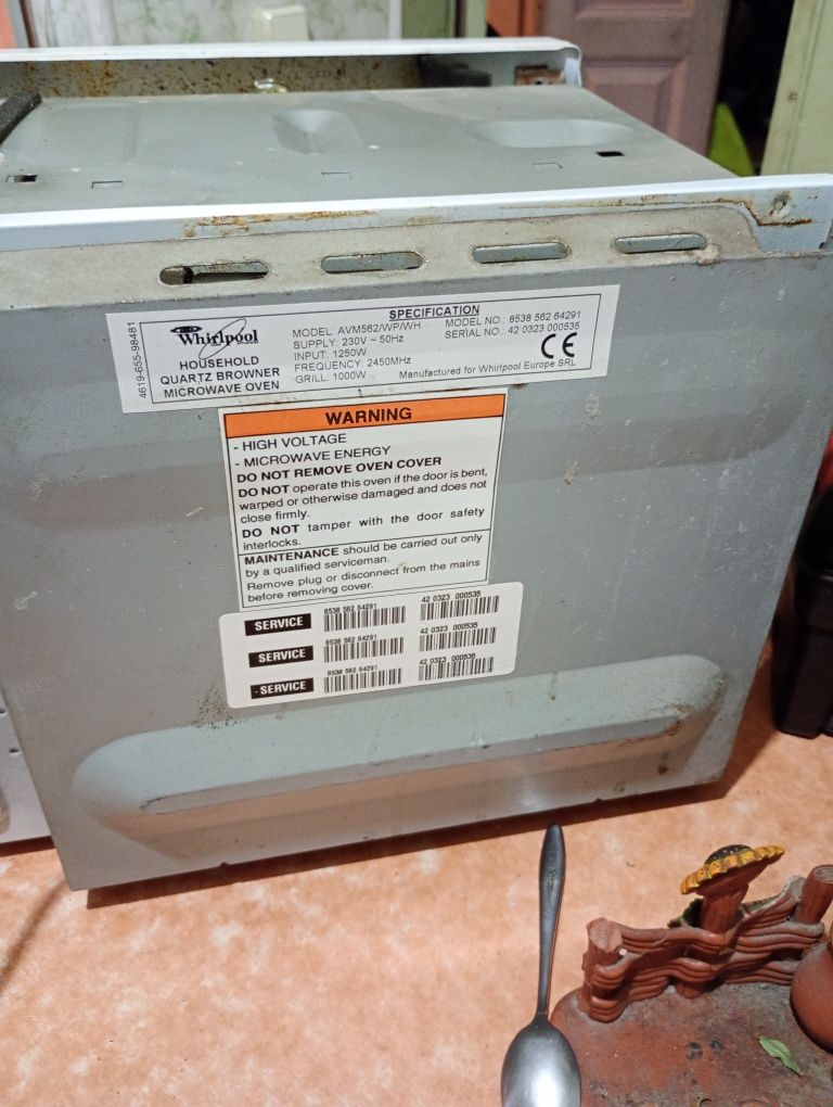 На запчасти микроволновка whirlpool avm562/wp/wh