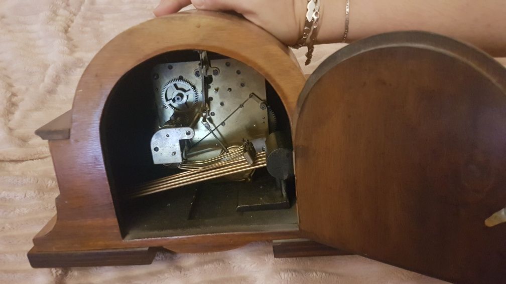 Stary zegar Pionier Britisch Made