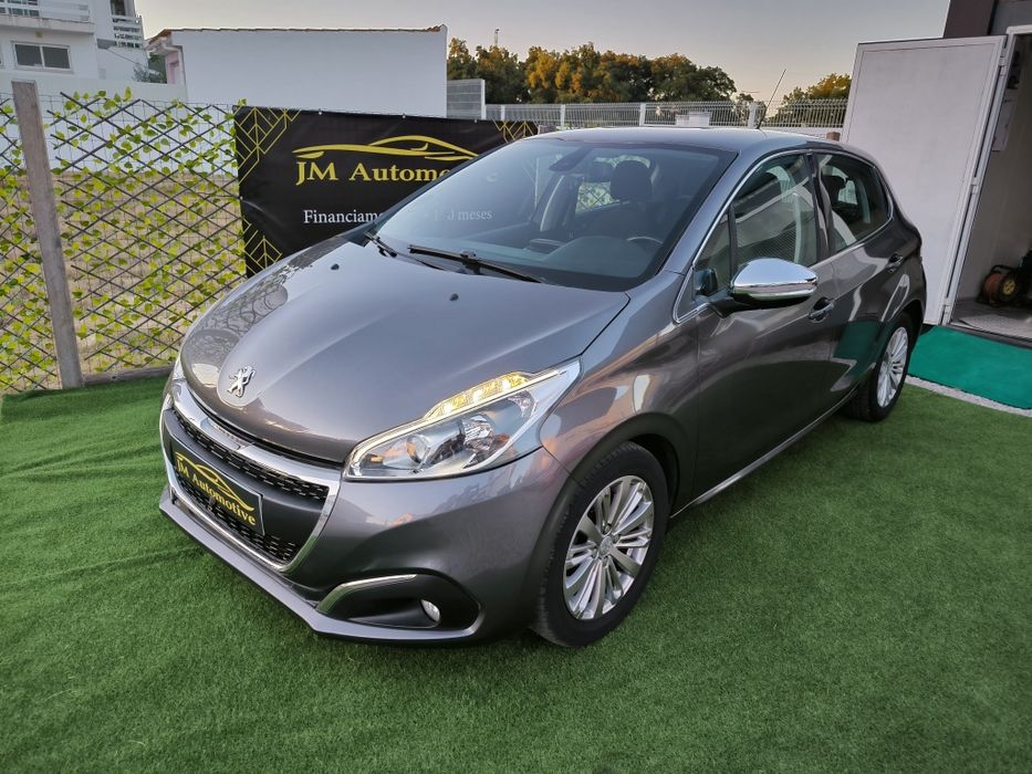 Peugeot 208 Allure Pure tech