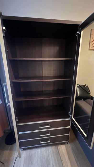 Witryna z szufladami