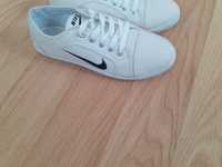 Nike buty sportowe damskie 37