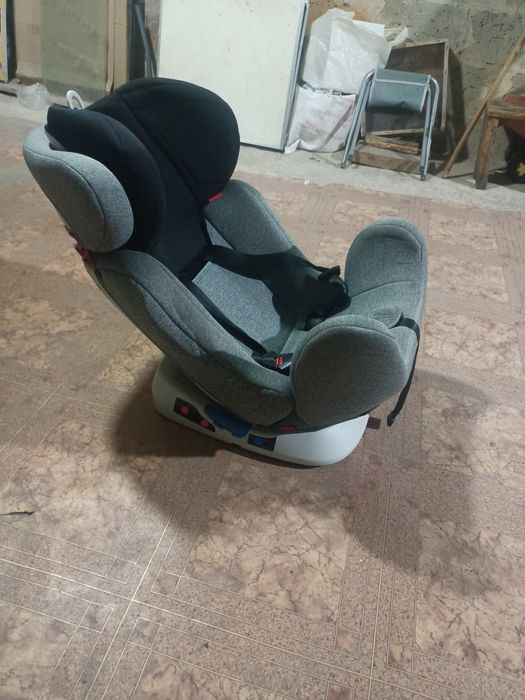 Продам автокресло