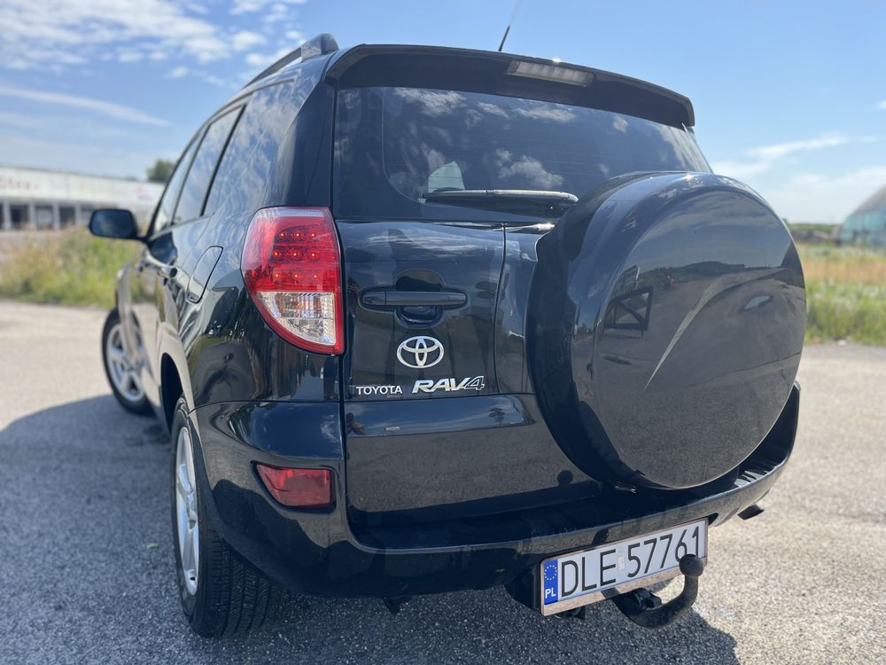 Toyota rav-4 czarna ladna pewna  Bezwypadek