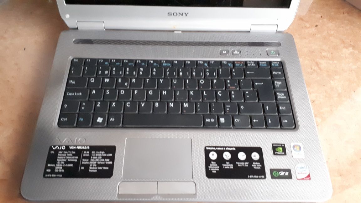 Sony Vaio VGN-NR31Z/S (funciona, excepto placa gráfica