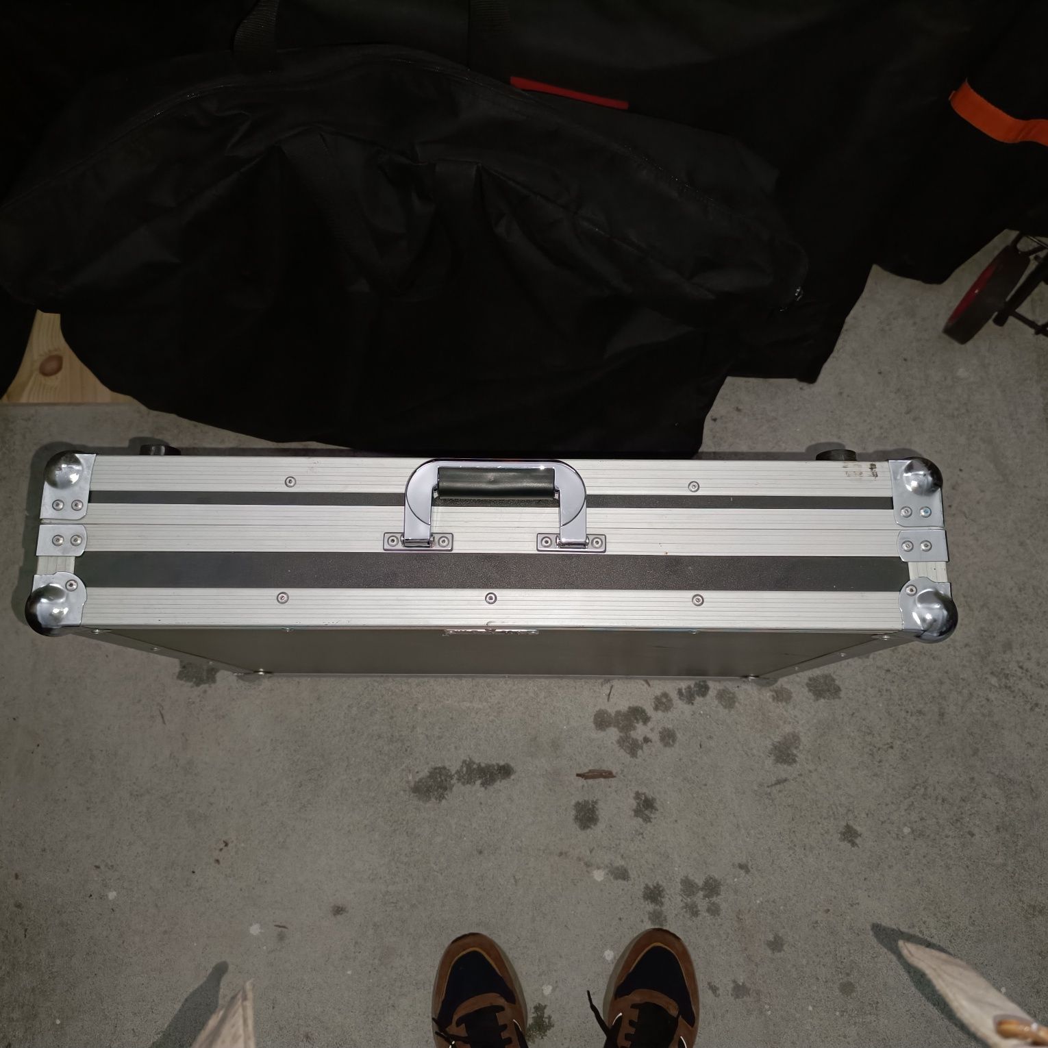 Walkasse Flight Case 70x50x14 - Desenhada para Equipamento DJ