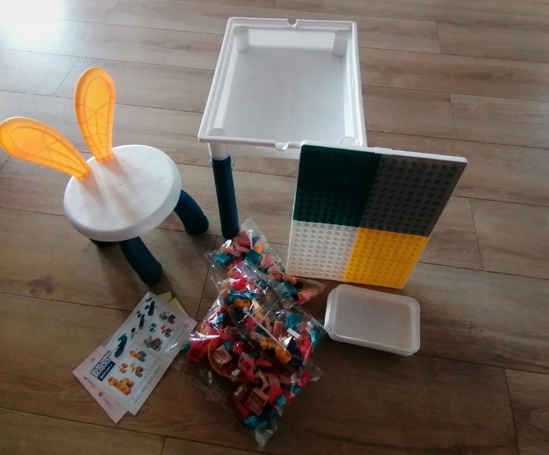 Stolik wodny do piasku klocki kompatybilny z lego duplo krzesełko