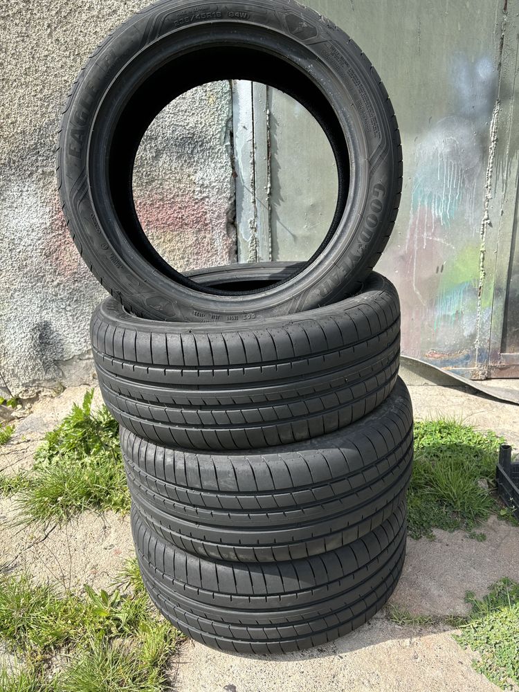 Продам нові шини 235 45 18 Goodyear