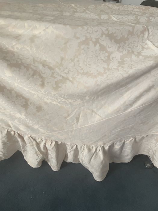 Toalhas de mesa redondas adamascadas creme