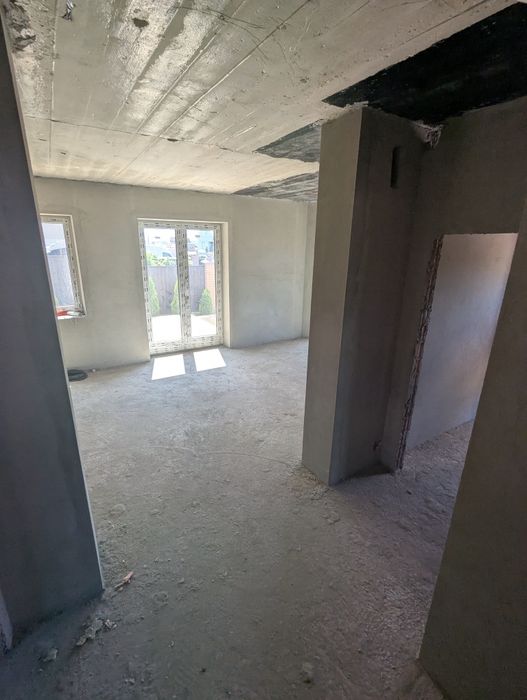 Продається будинок у двох рівнях