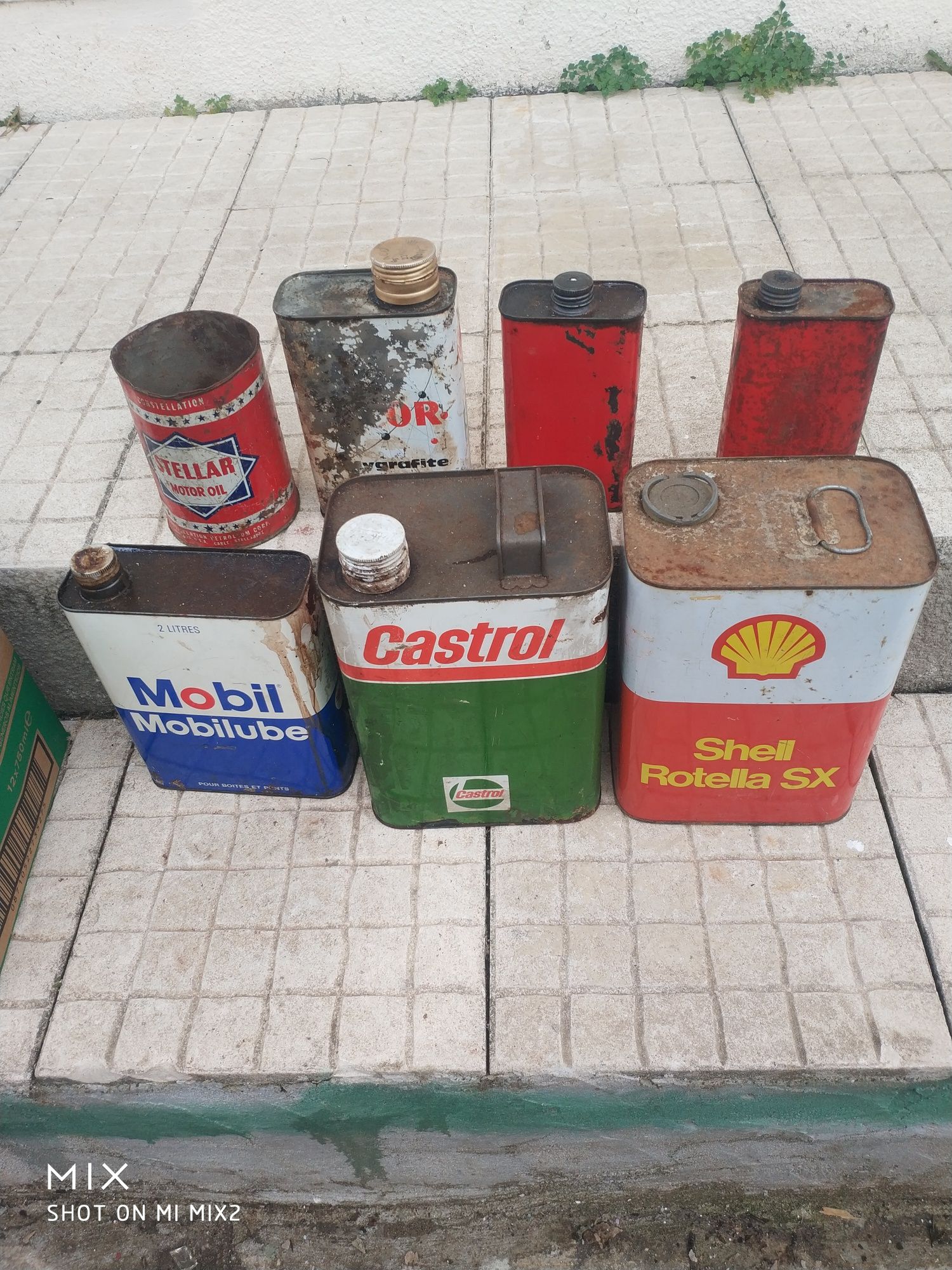 latas de óleo o conjunto