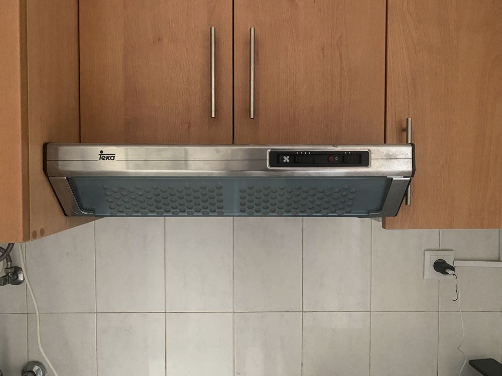 Vendo  2 Termo Acumulador um de 50L e o outro 80L e dois Exaustor Teka