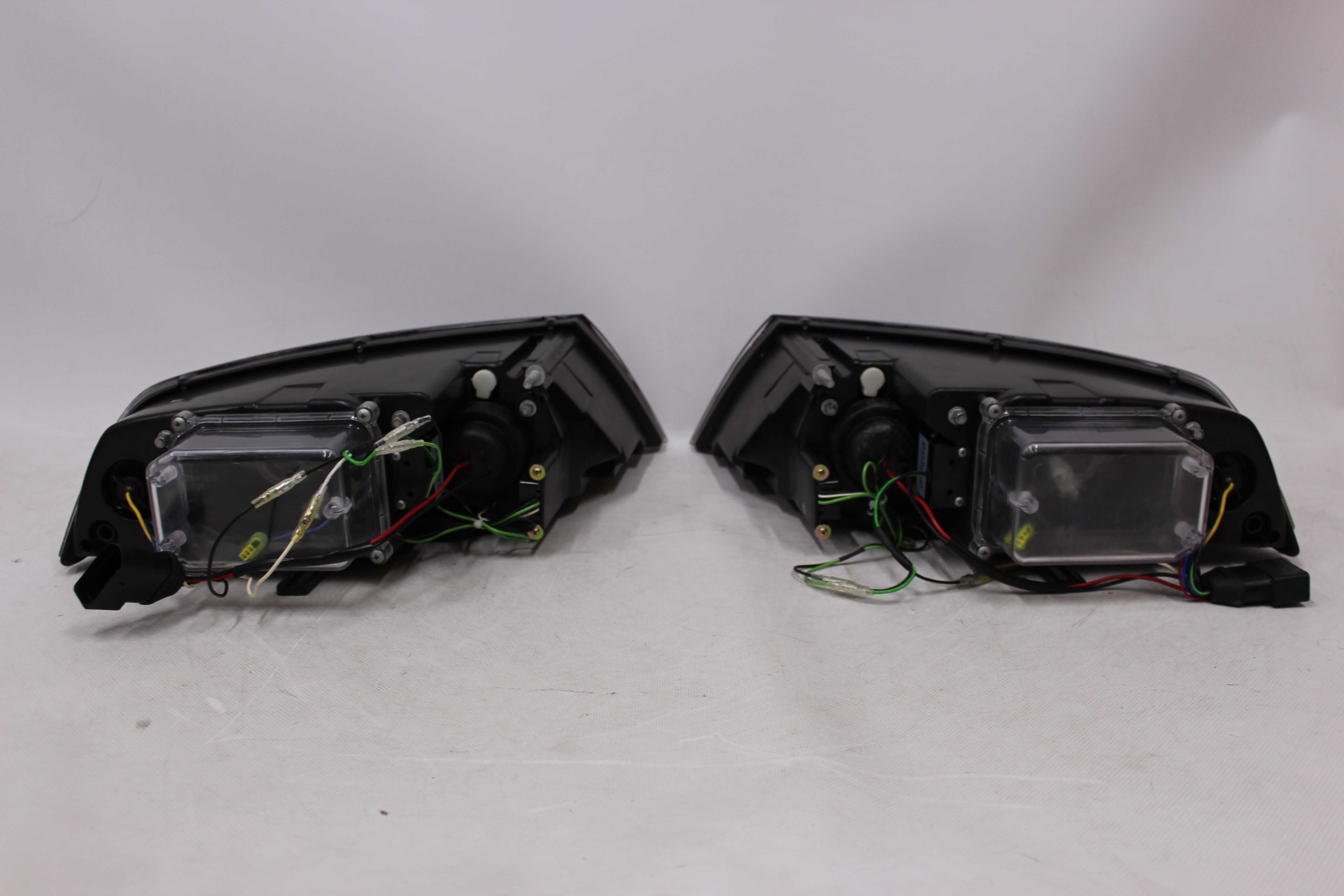 Lampy reflektory przednie przód SKODA OCTAVIA 2 II 04-08 XENON D1S LED