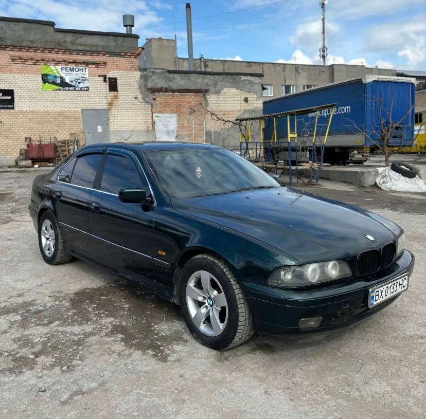 Продам свій автомобіль БМВ Е39