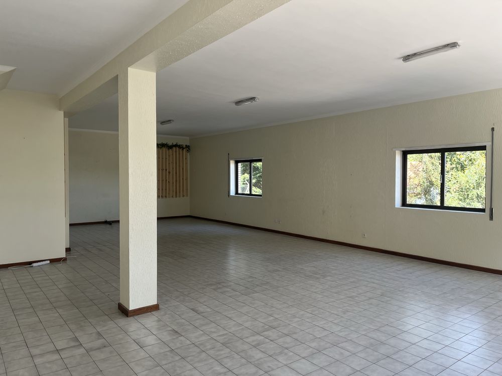 Arrendo loja em Cucujães