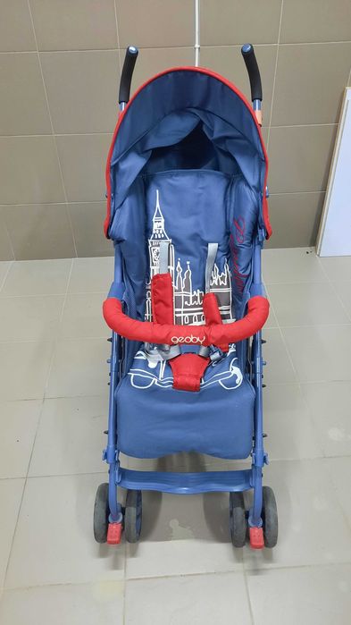 Прогулянкова коляска Geoby D388W-F