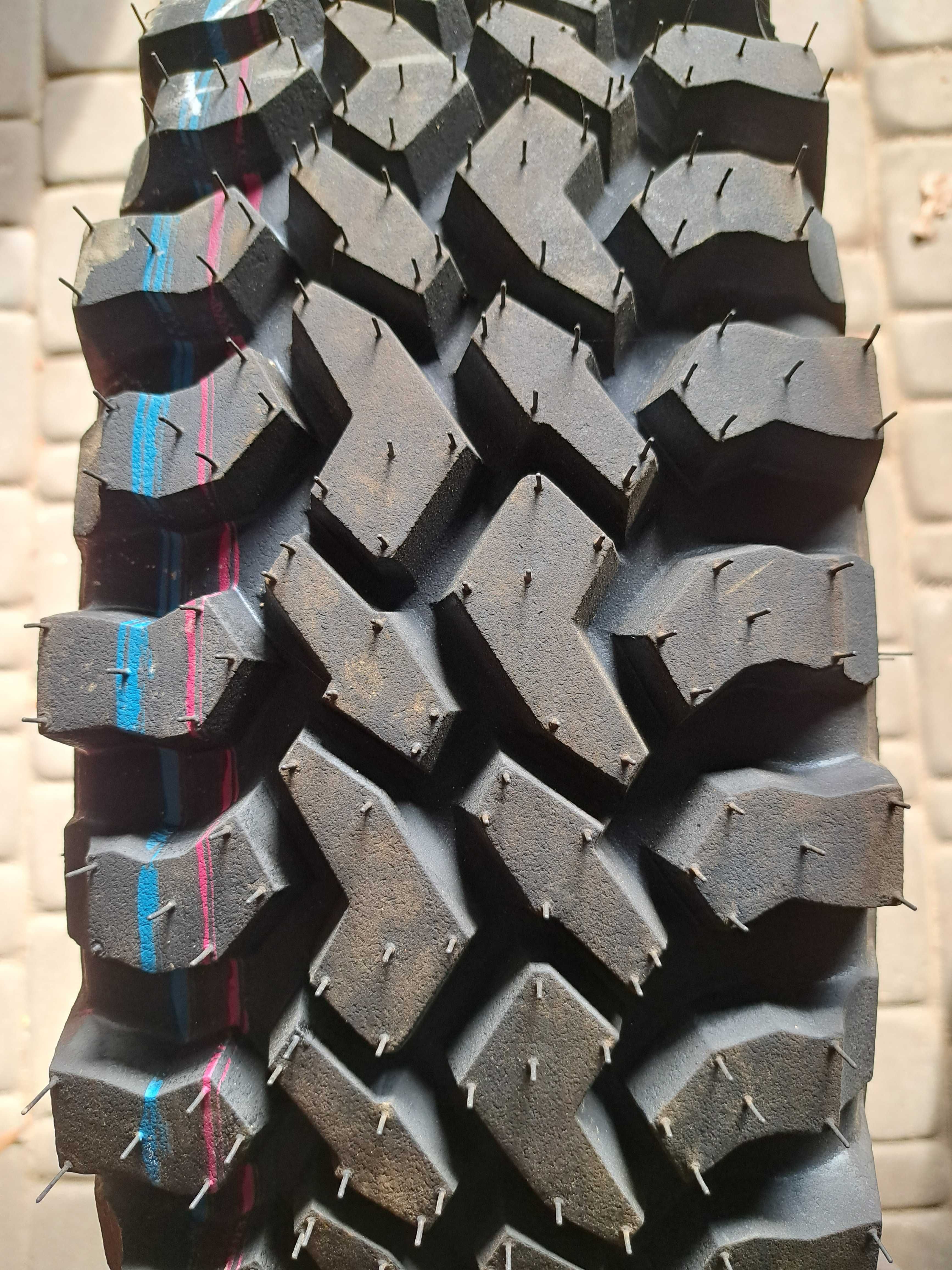 225/70R16 M/T Opony terenowe bieżnikowane off road 4x4