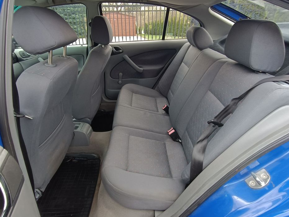 Skoda Octavia 1.6 benzyna + LPG do  ogólnych poprawek