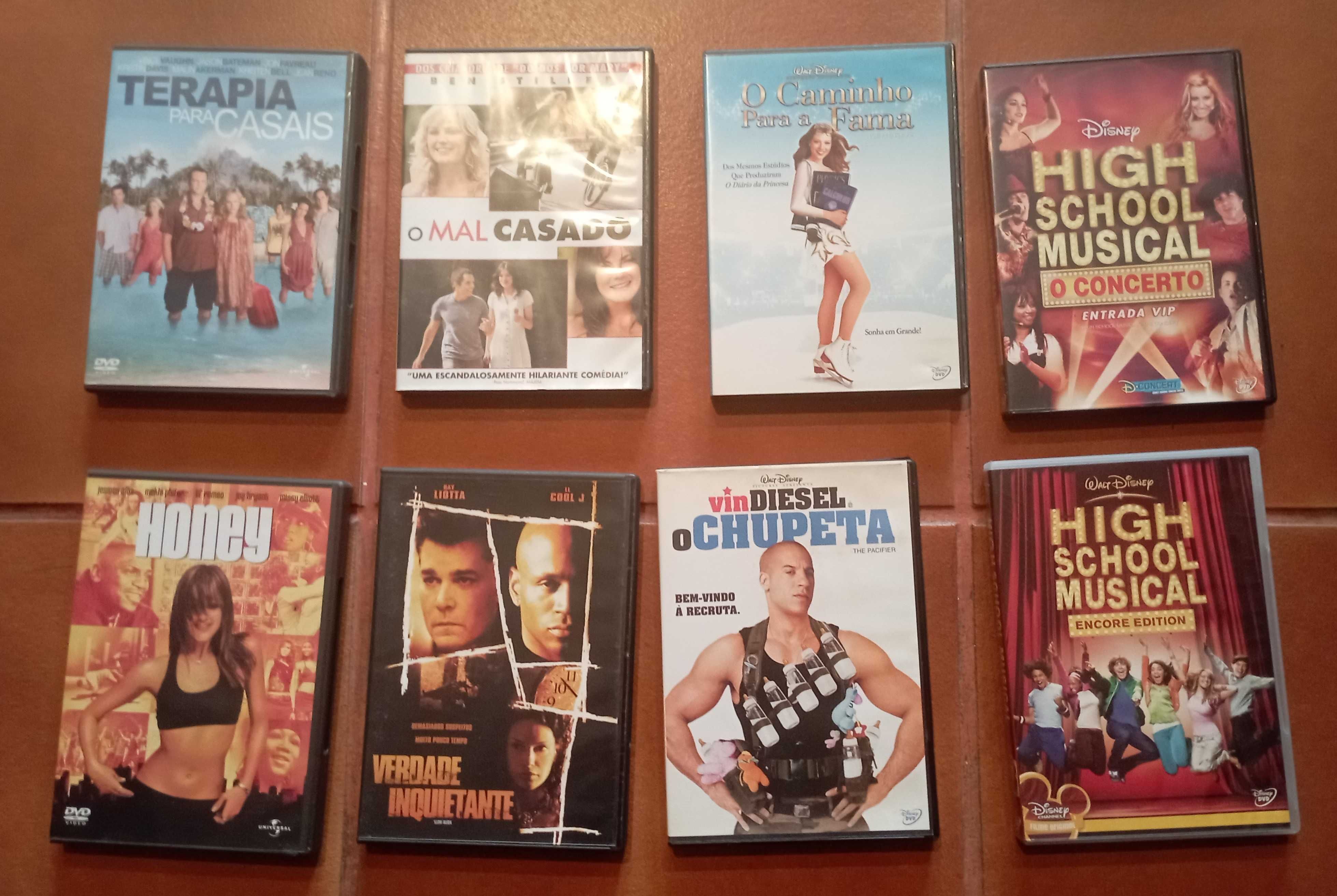 DVDs  na compra de 4 ofereço 1 ou os portes de envio