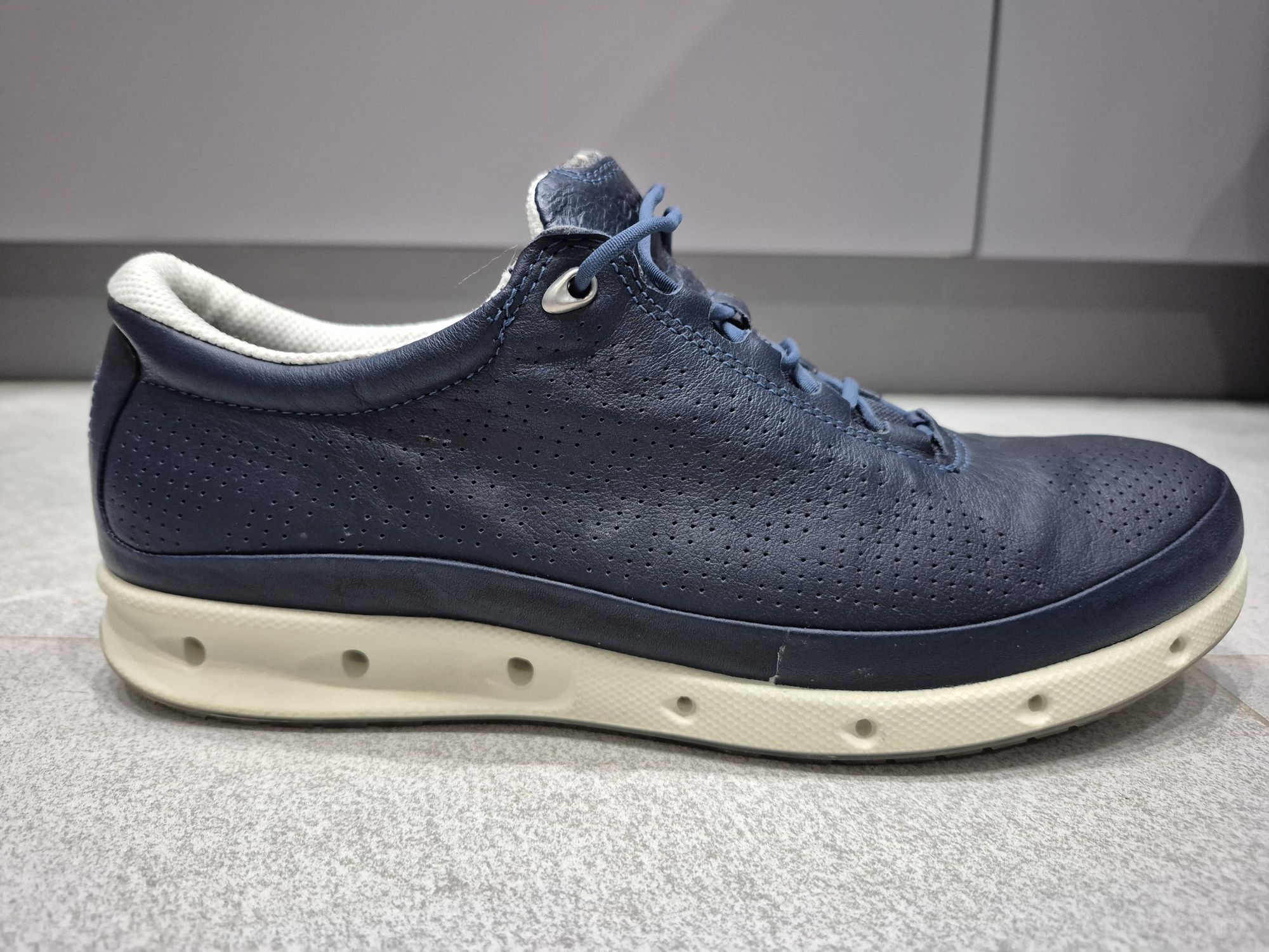 Ecco Women's Cool Gore-tex Surround