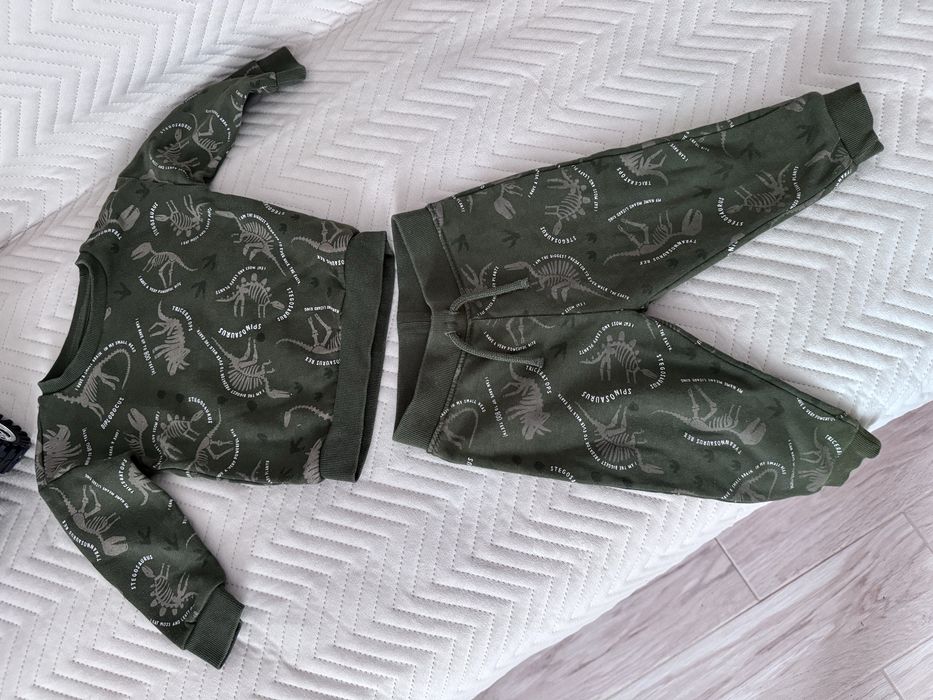 Спортивний костюм з динозаврами 12-18міс