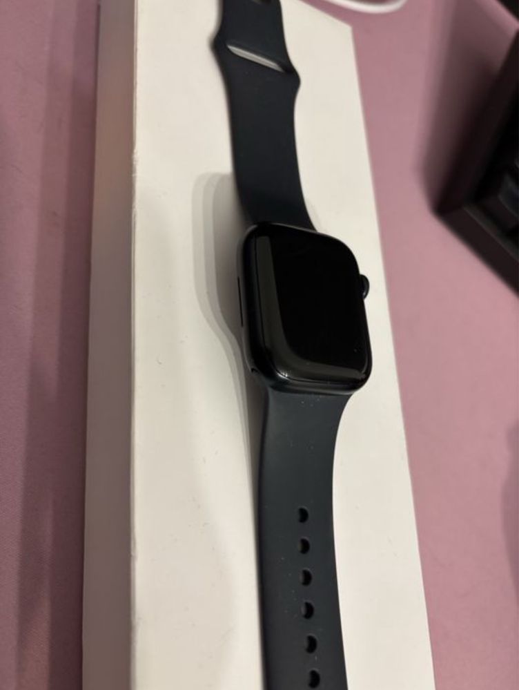 Apple Watch Series 9 w wersji GPS + Cellular, rozmiar 41 mm
