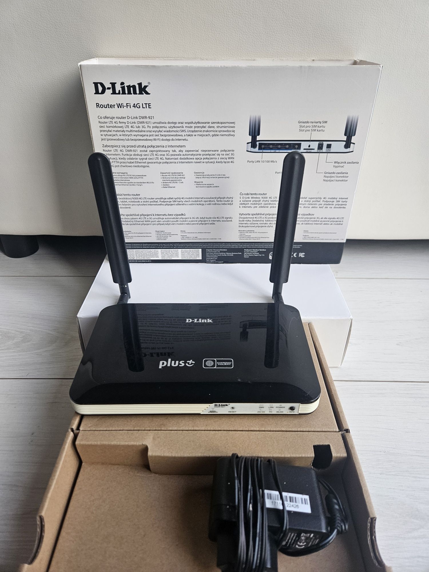 Router D-LINK DWR-921 Anteny