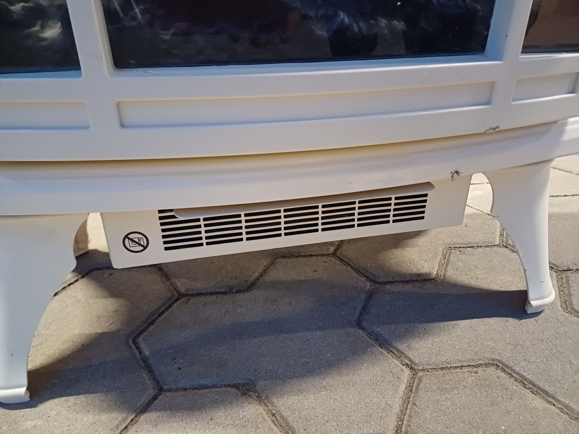Kominek elektryczny