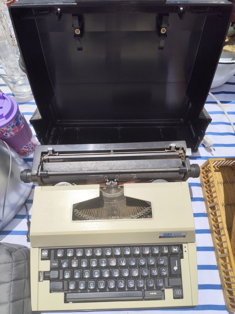 Máquina de escrever antiga