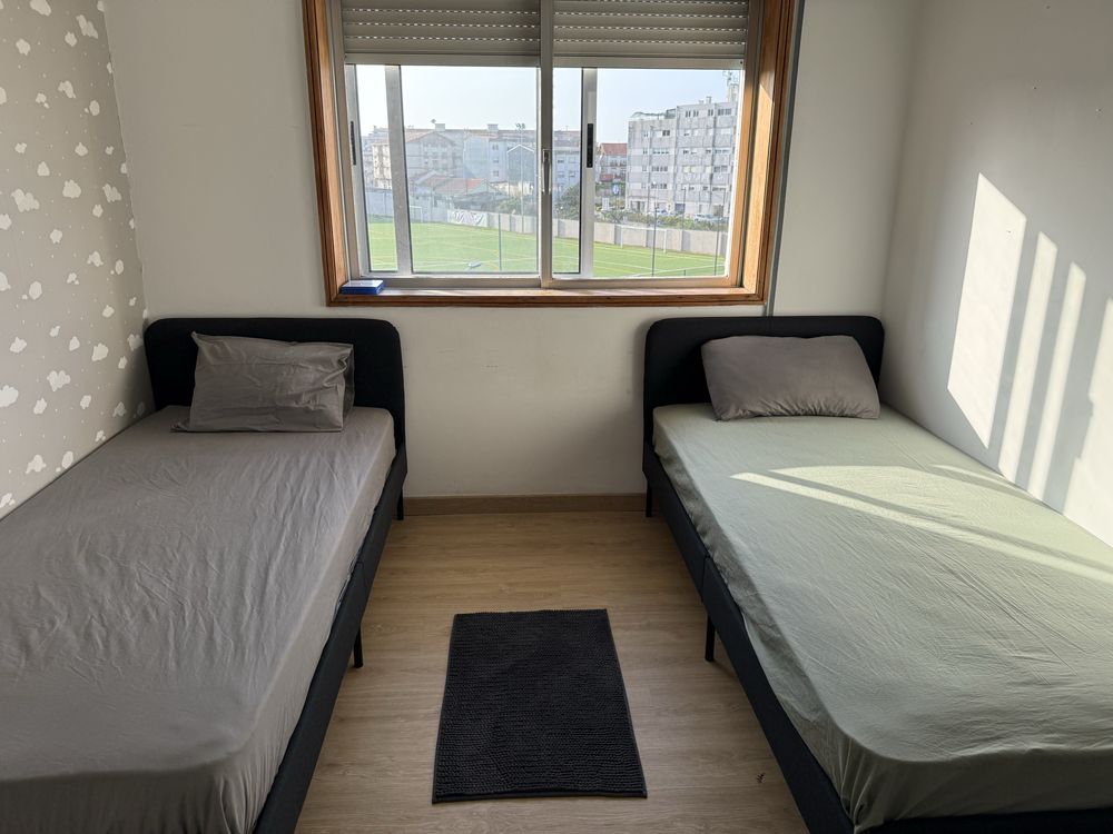 Quarto Para Arrendar Em Vila Nova De Gaia - Para Partilhar