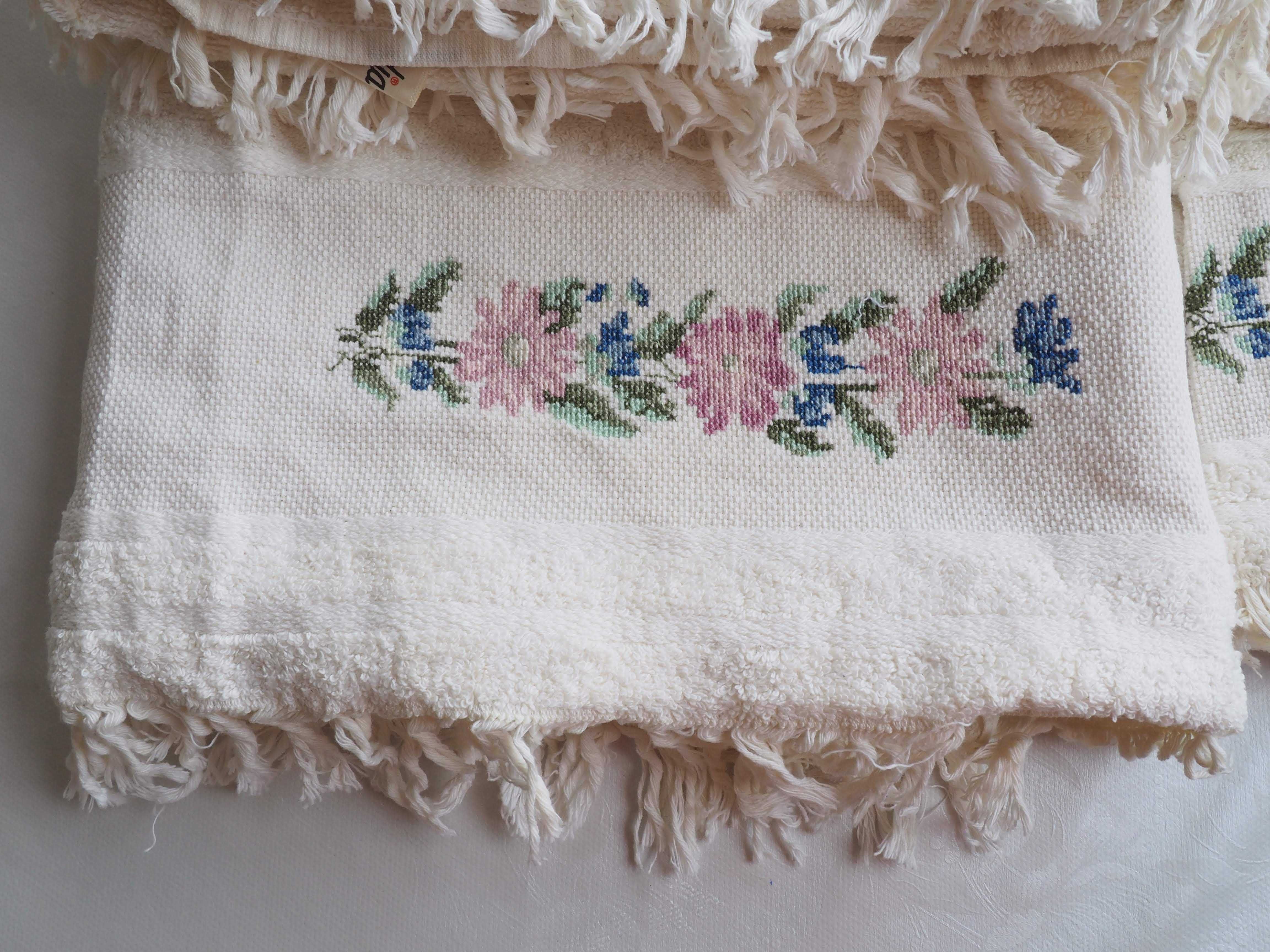 Conjunto de toalhas de algodão 100% bordadas à mão cor-de-rosa