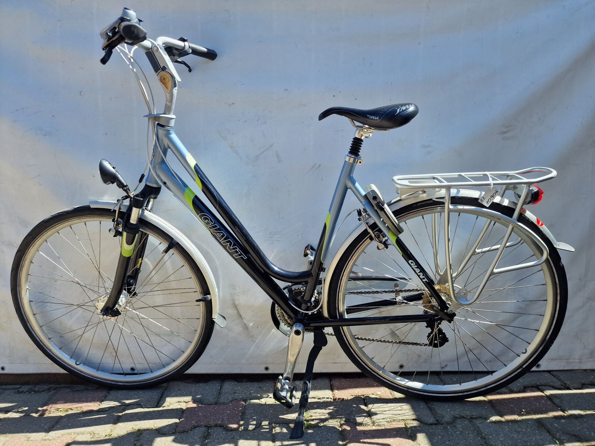 Rower damka Giant Solution DX Light Series 28 cali