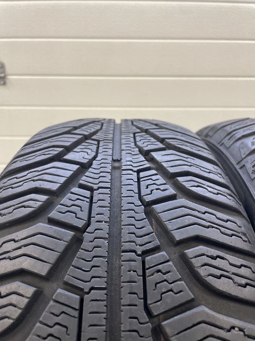 2x Opona zimowa 205/55 R16 Uniroyal