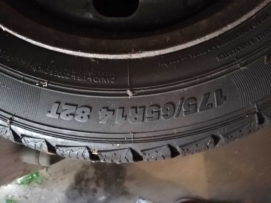 Opony zimowe z felgami premiorri 175/65R14 ok.6mm stan dobry z Golfa 4
