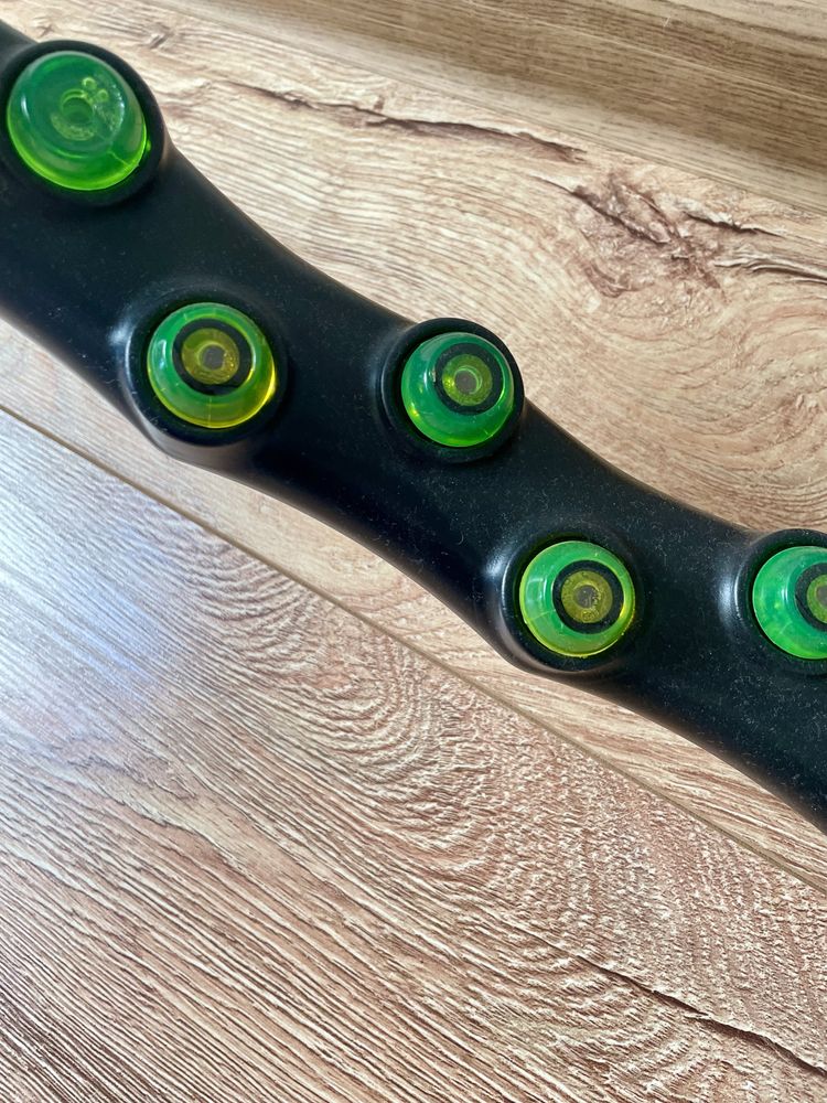 Hula hop z wypustkami masażer