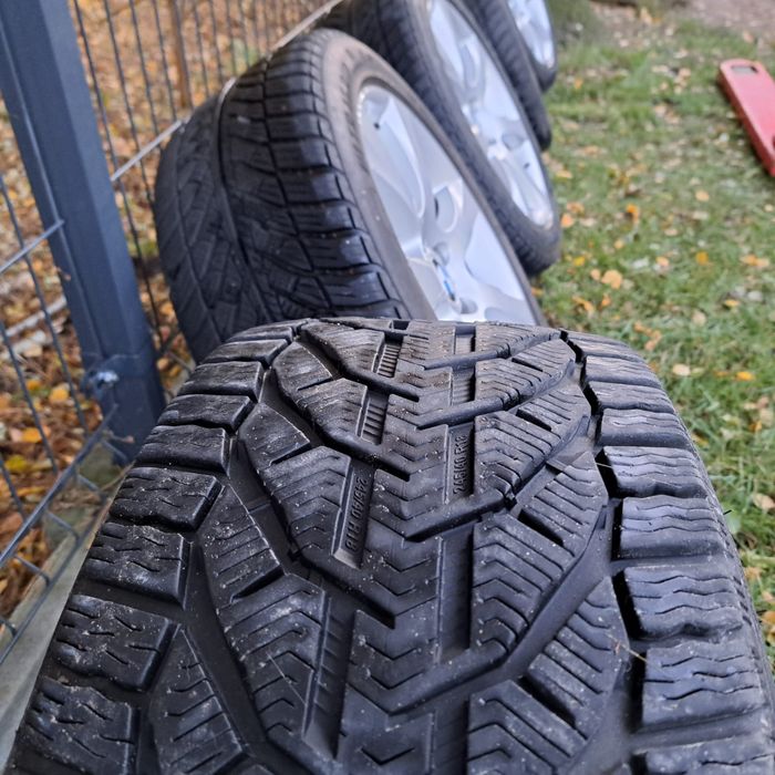 2 opony zimowe 245/40 R18 Kormoran SNOW super stan