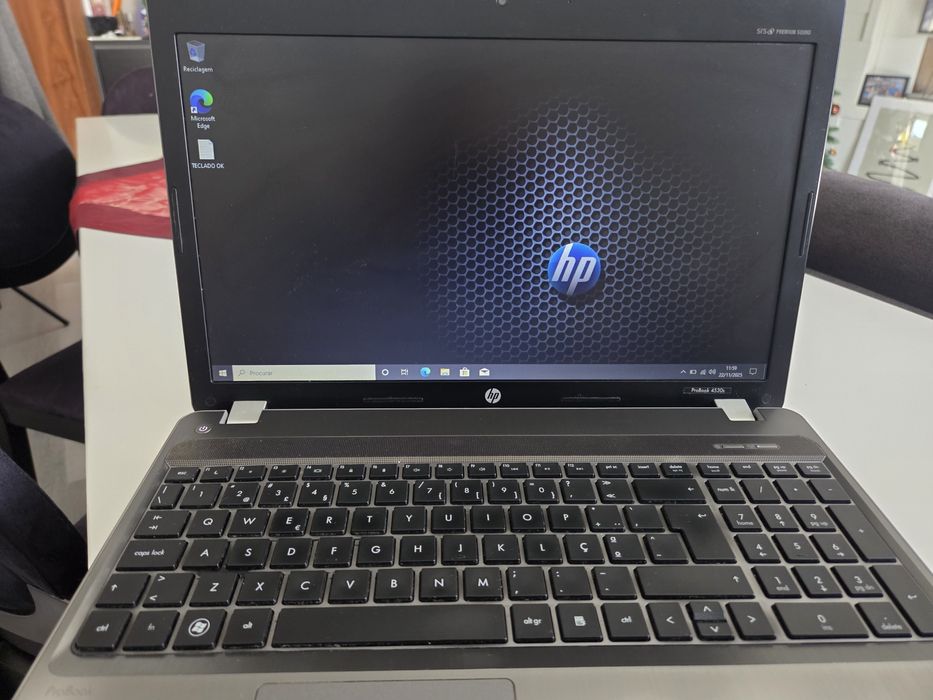 HP ProBook i3 gama profissional