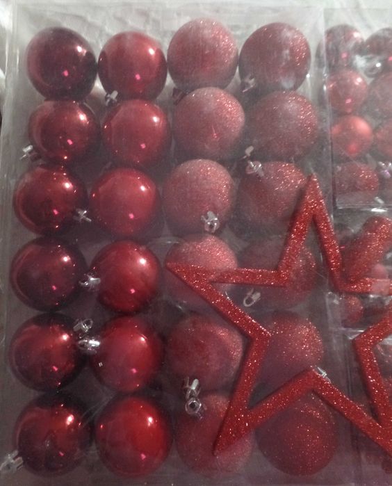 Conjunto de 54 Acessórios na cor vermelha para o Natal (BOX)