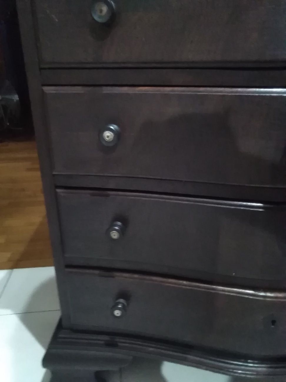 Móvel antigo de quarto