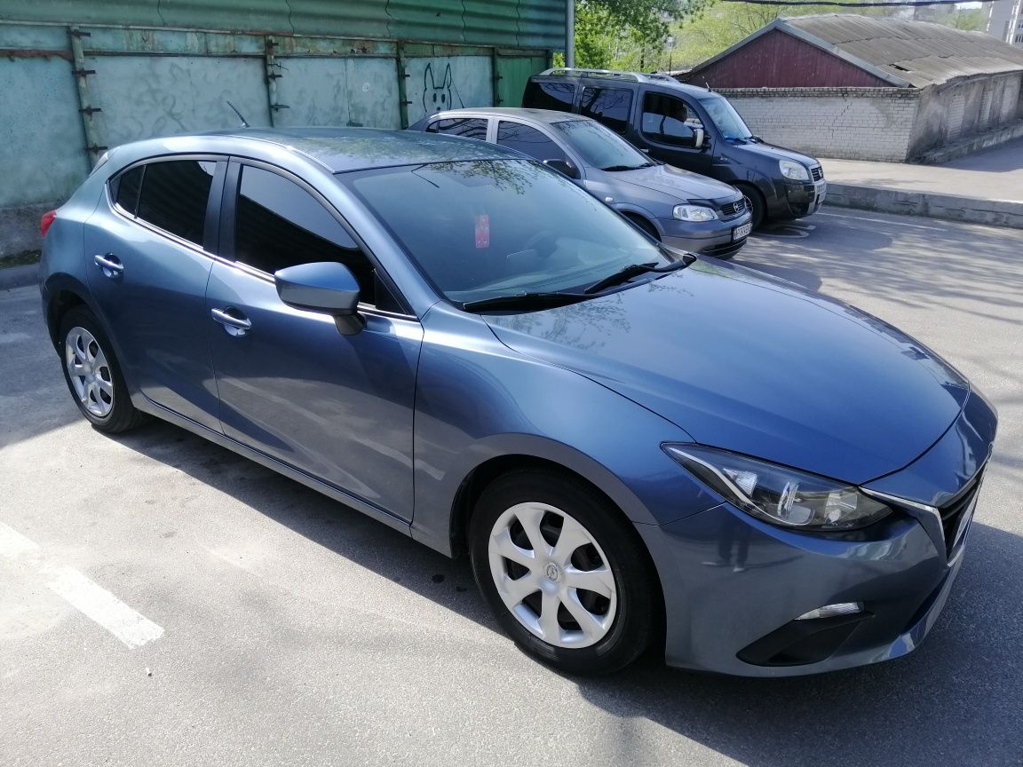 Mazda 3 хетчбек 2015