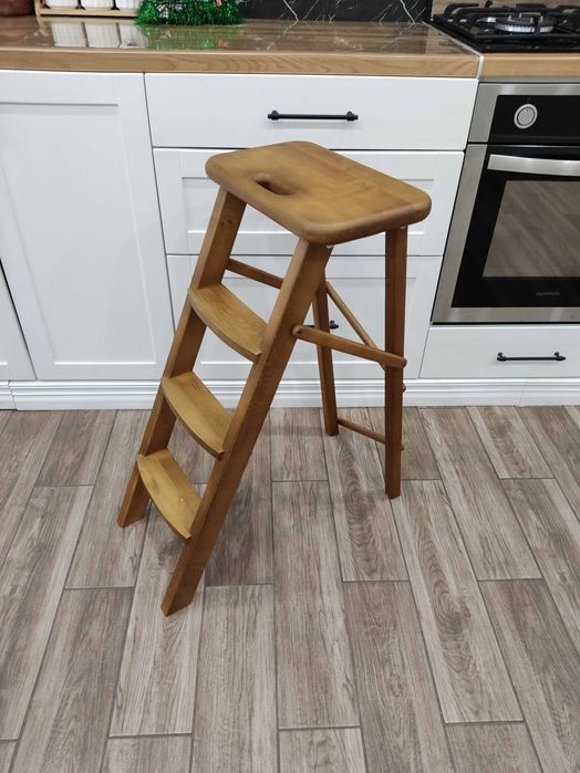 Складний барний стул - стремянка. Складний барний табурет - драбинка